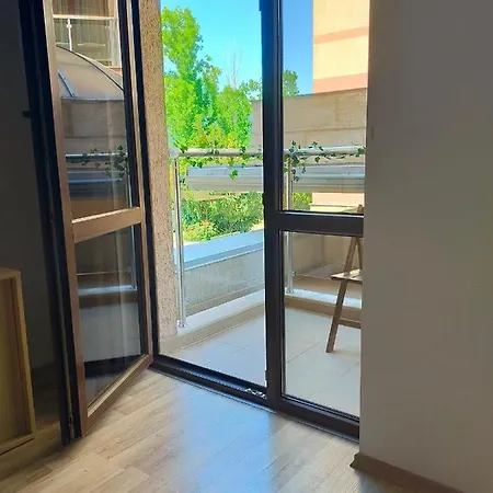 Tarsis Private Apartament Hotel *